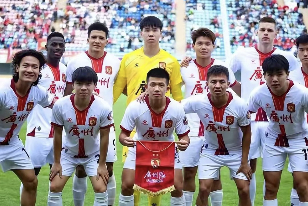 球队实力抢眼,一骑绝尘夺得胜利 球队实力抢眼,一骑绝尘夺得胜利