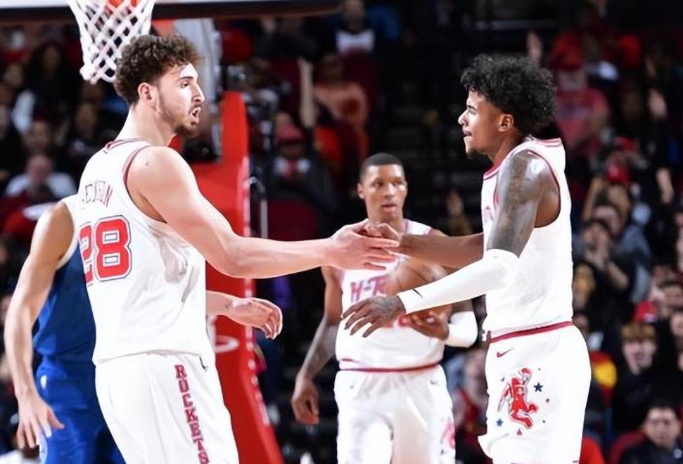 雷速直播-火箭战火箭！哈登领衔火力全开取得胜利