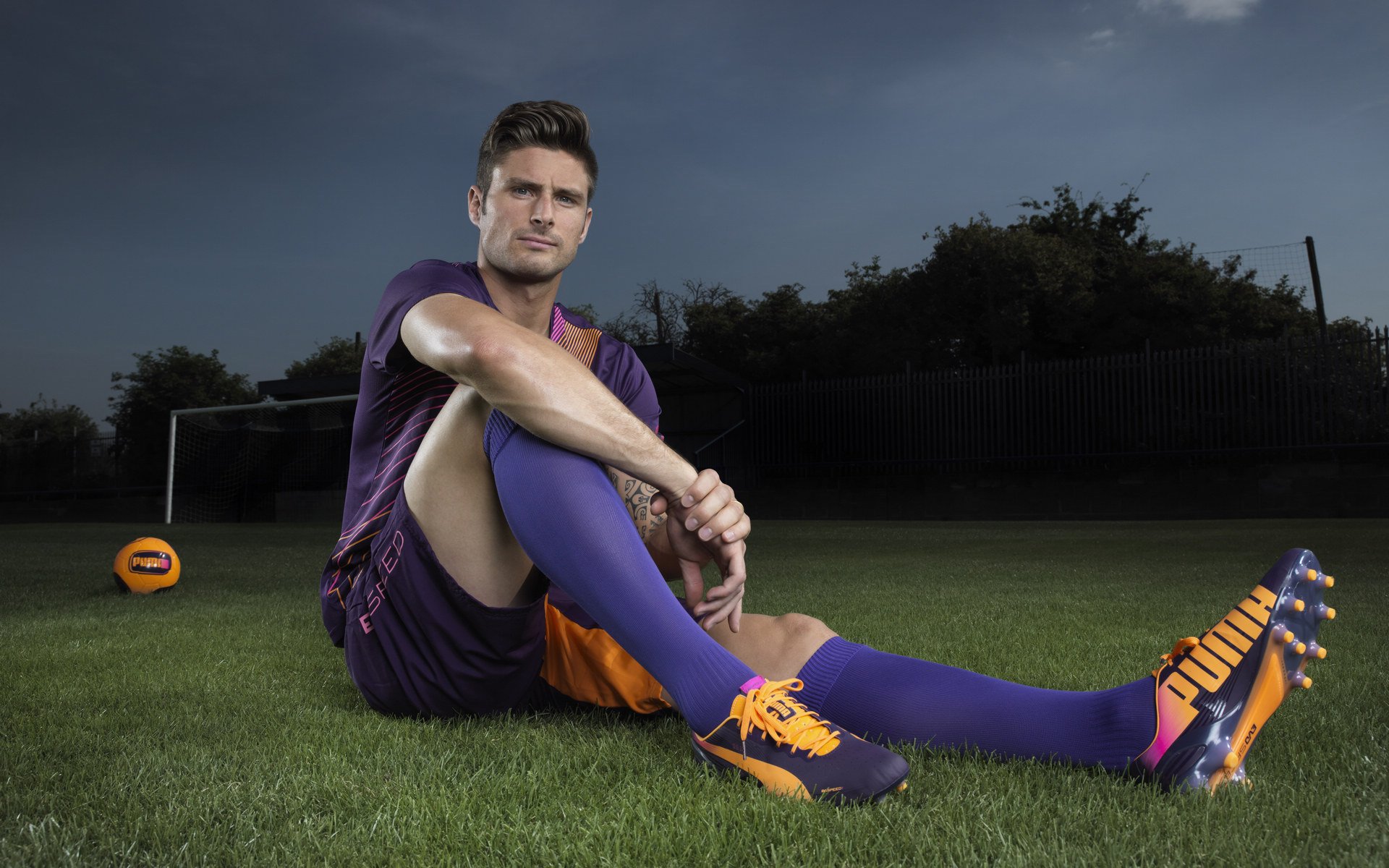 雷速足球直播平台-奥运周期关键战之夜，西亚卡姆点燃赛场