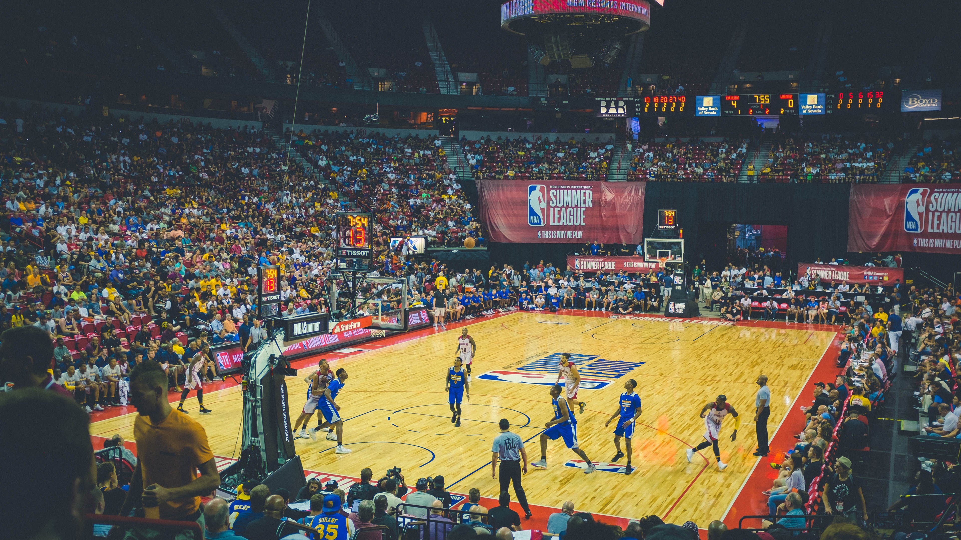 当卢卡库接管欧冠决赛之夜，我们想起了哥伦比亚对阿根廷的火力压制